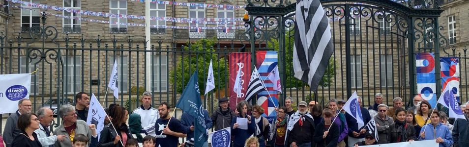 Pour le droit de vivre en breton, modifions la Constitution !